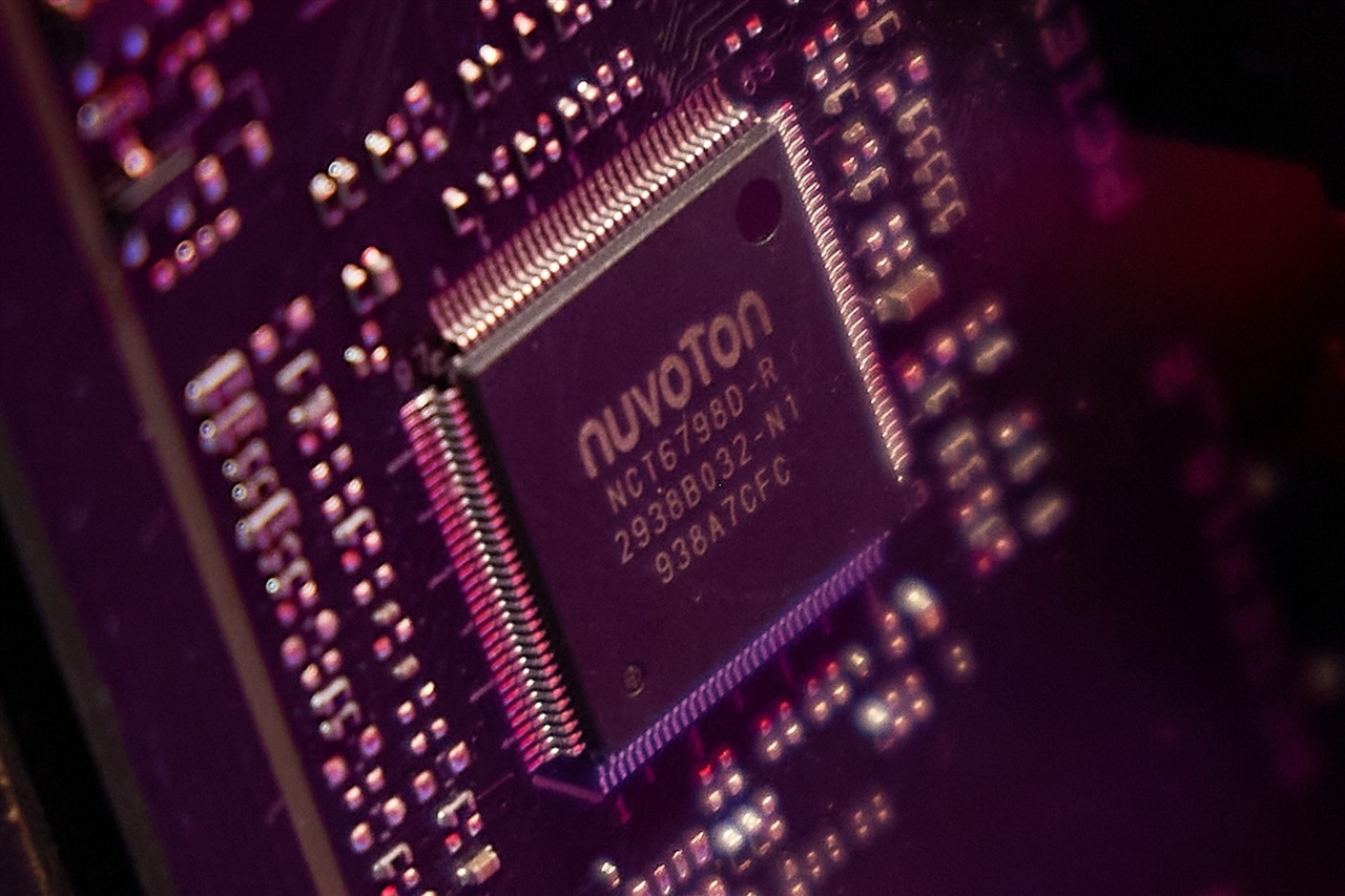 NUVOTON CHIP