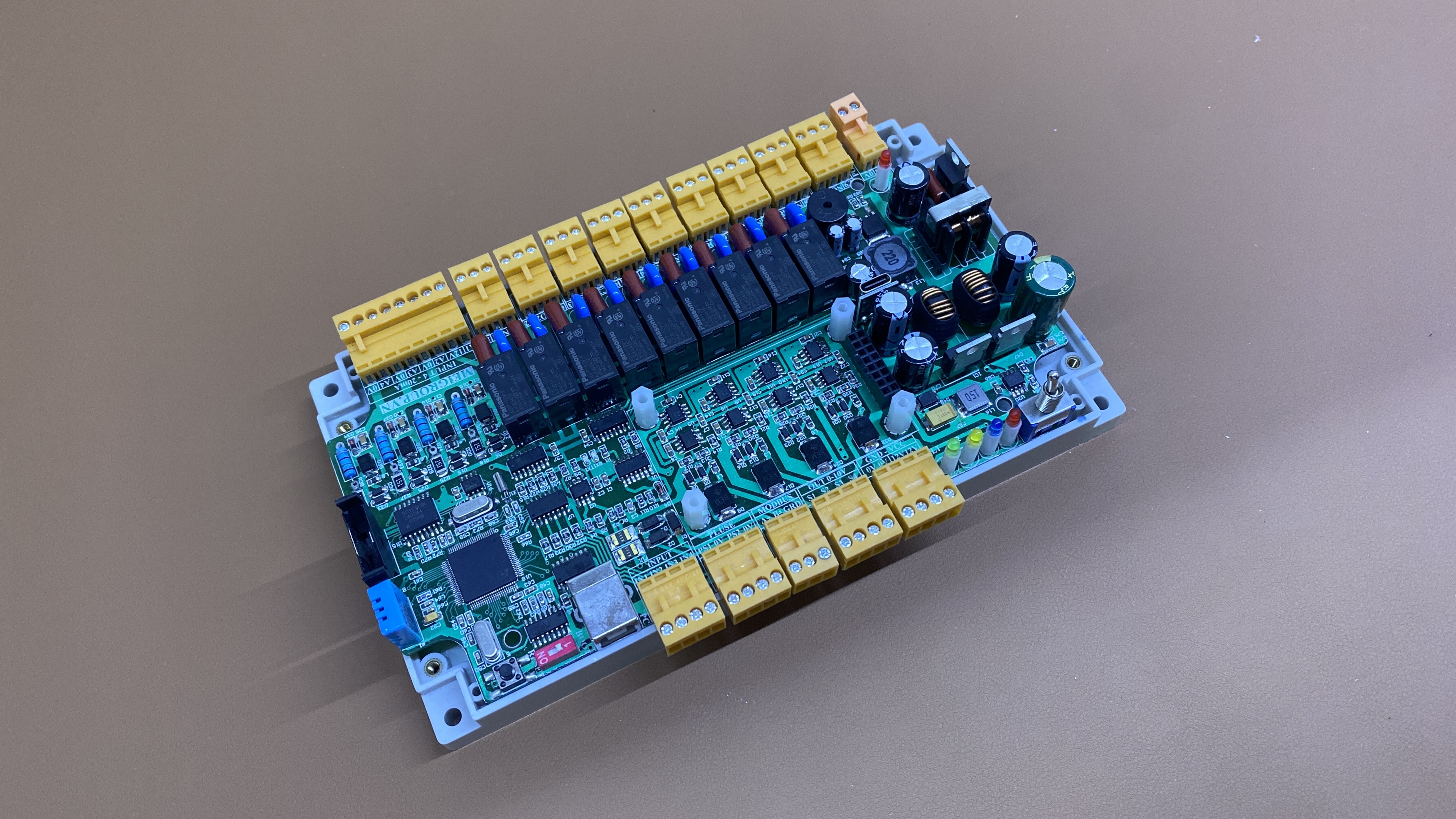 Bộ điều khiển tự động hóa IOT