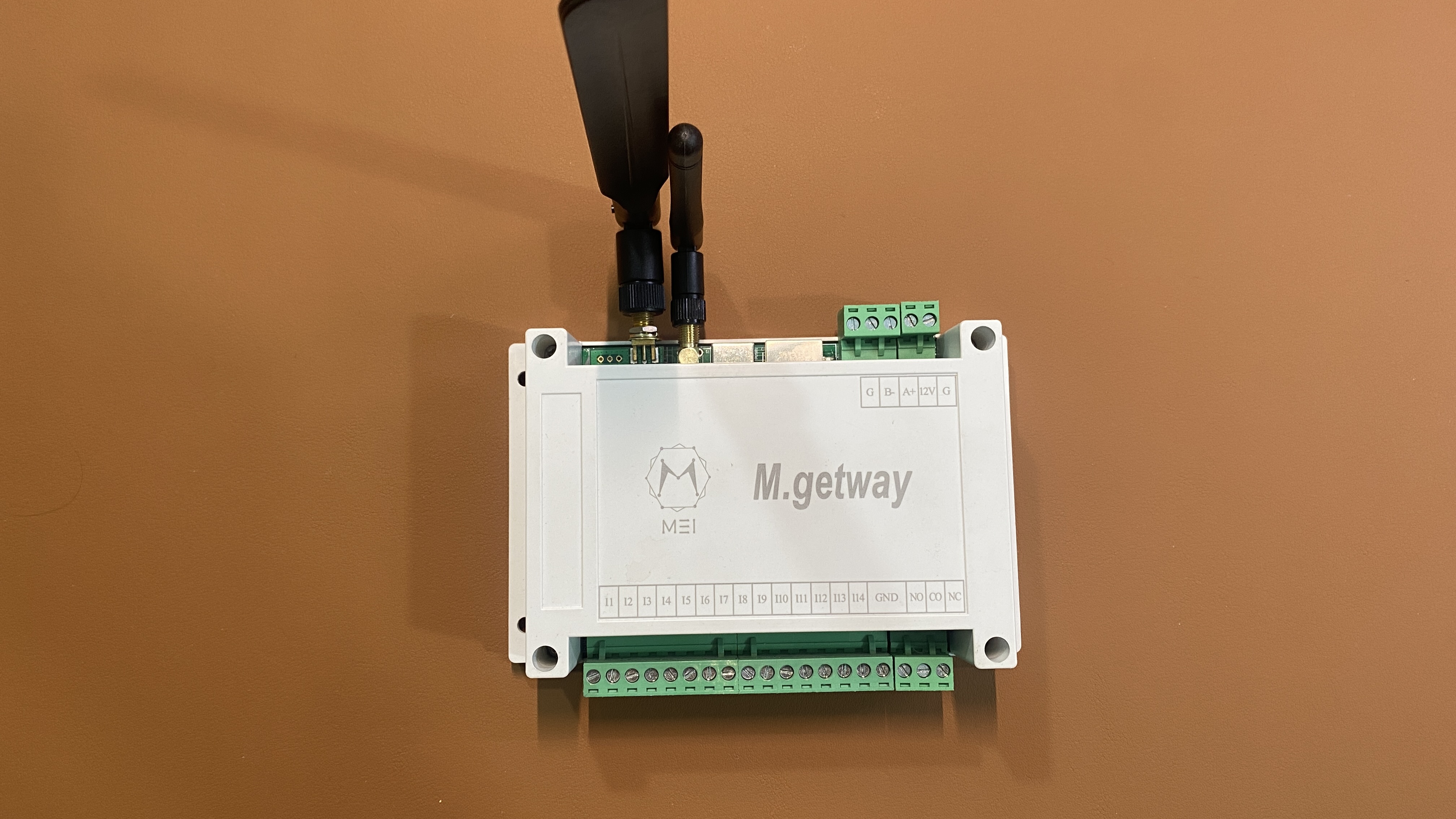 Thiết bị điều khiển máy lạnh qua mạng Lan(Model: ML.003)